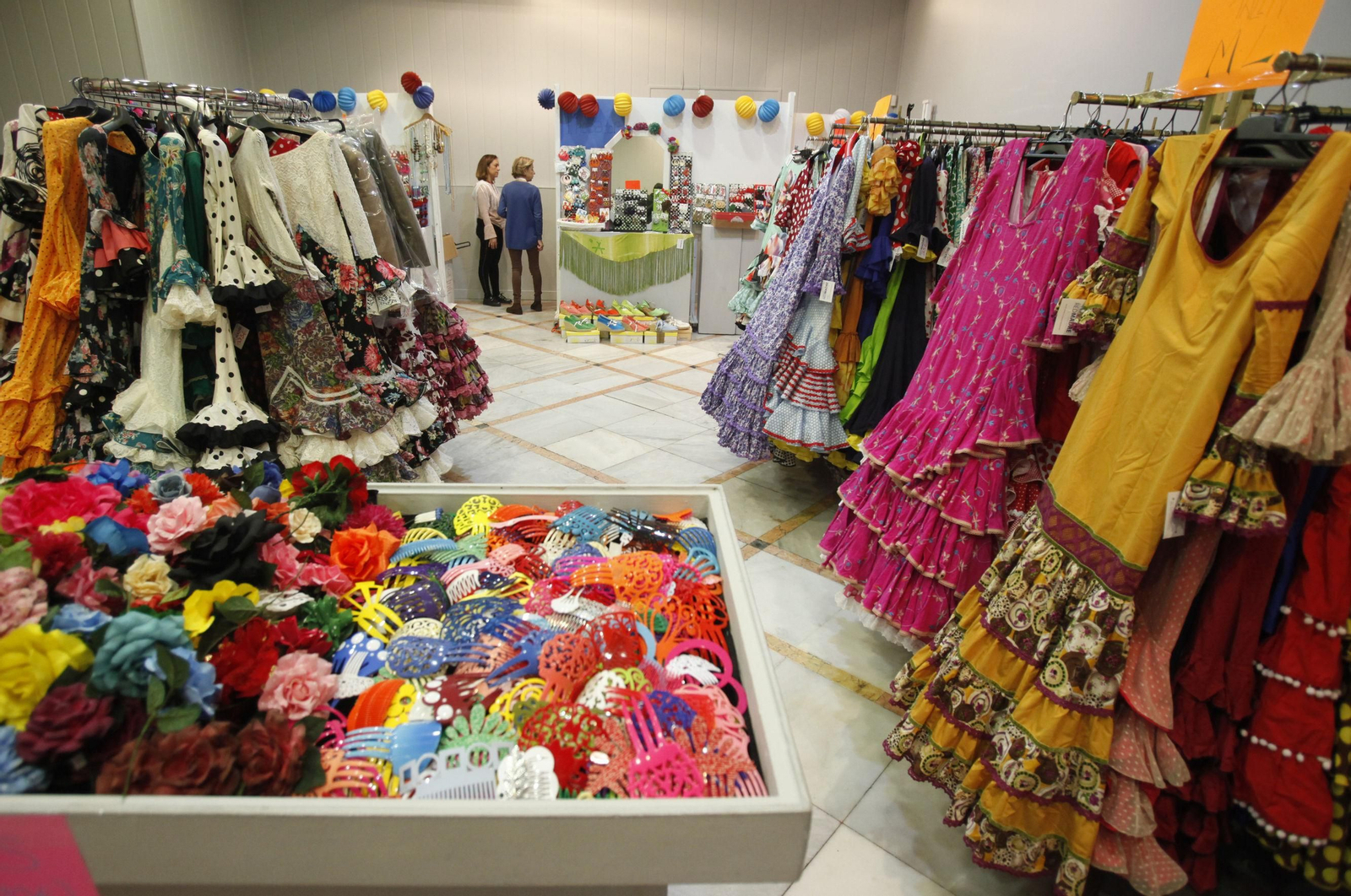 El Mercadillo de Trajes Flamenca y Complementos vuelve al Círculo Mercantil.