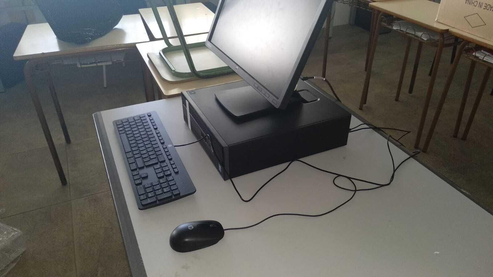 Uno de los equipos informáticos donados por la Fundación Endesa que han sido preparados en las escuelas SAFA.