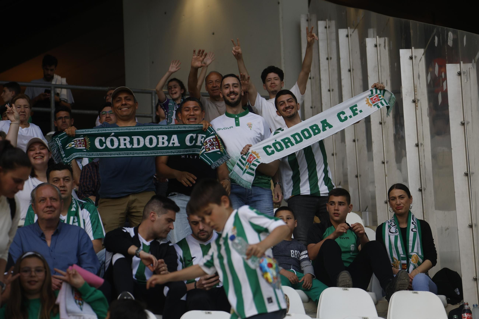 Las mejores fotos del gran ambiente en el Córdoba CF - Levante