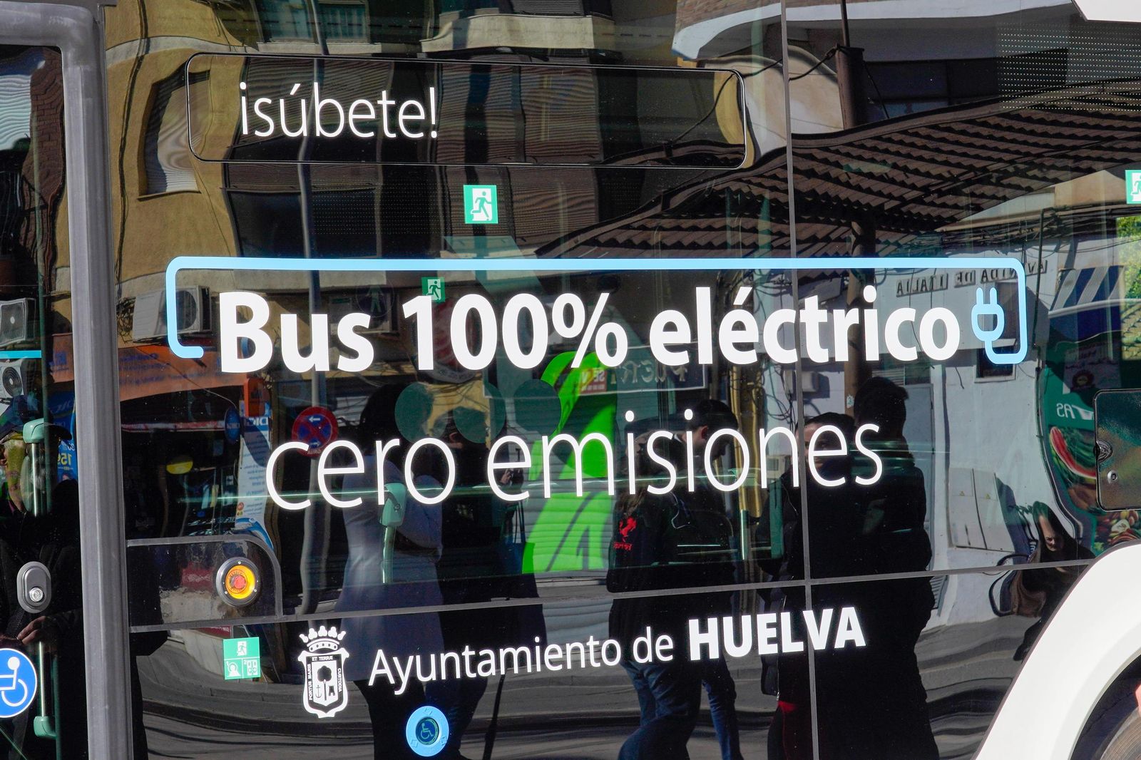 Imágenes de la presentación de los nuevos autobuses eléctricos