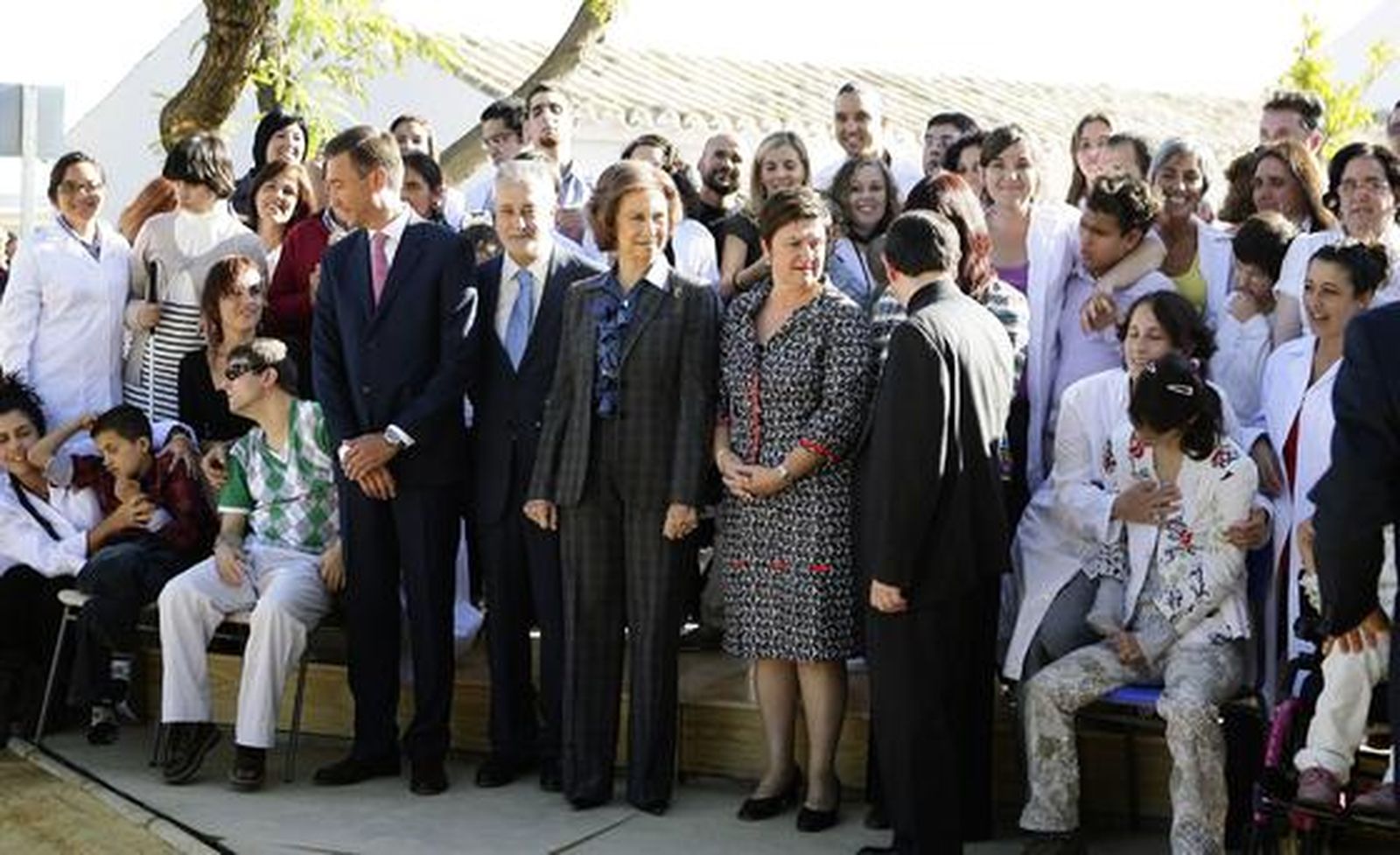 La Reina Doña Sofía inaugura el primer centro de atención a personas sordociegas.

Foto: Antonio Pizarro