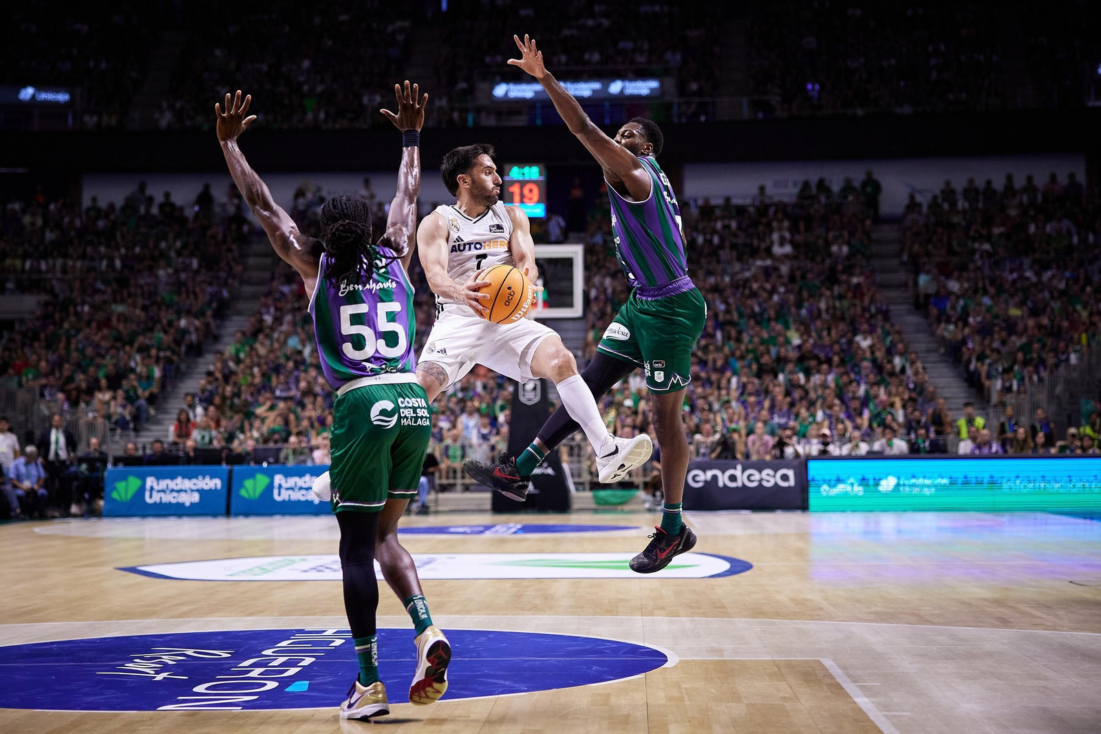 Melvin Ejim, sus cuatro años y seis títulos en Málaga