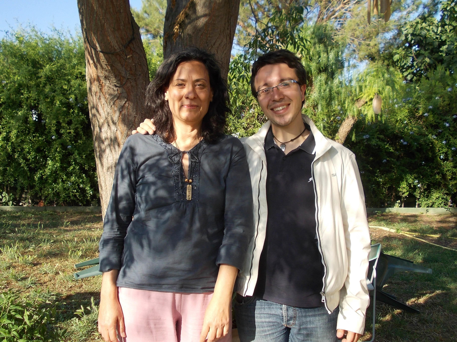 Una de las parejas que han participado en el programa de  alojamiento compartido de la UPO.