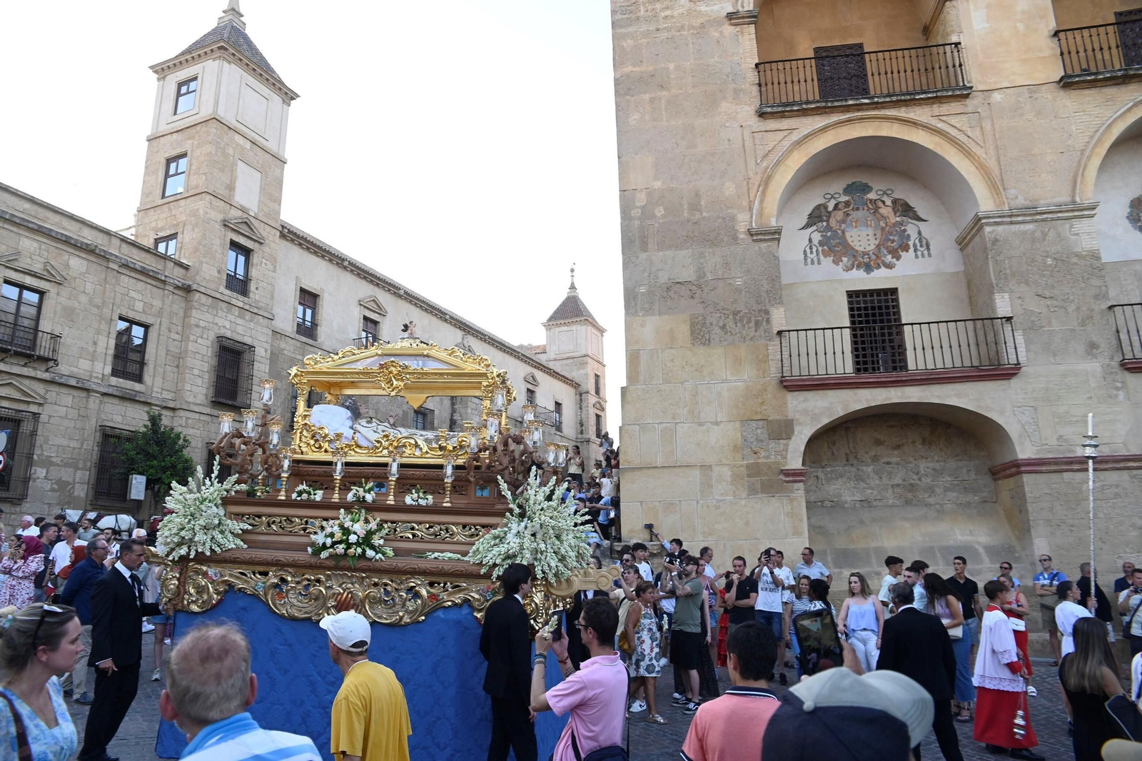 La procesión de la Virgen de Acá, en imágenes