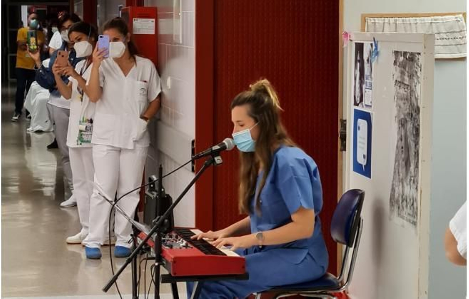 Conciertos de piano en Nefrología para rendir homenaje a la Enfermería y a sus pacientes