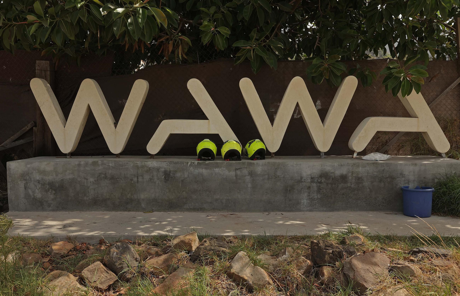 Fotos de los efectos del incendio en el monte de La Peña en Tarifa