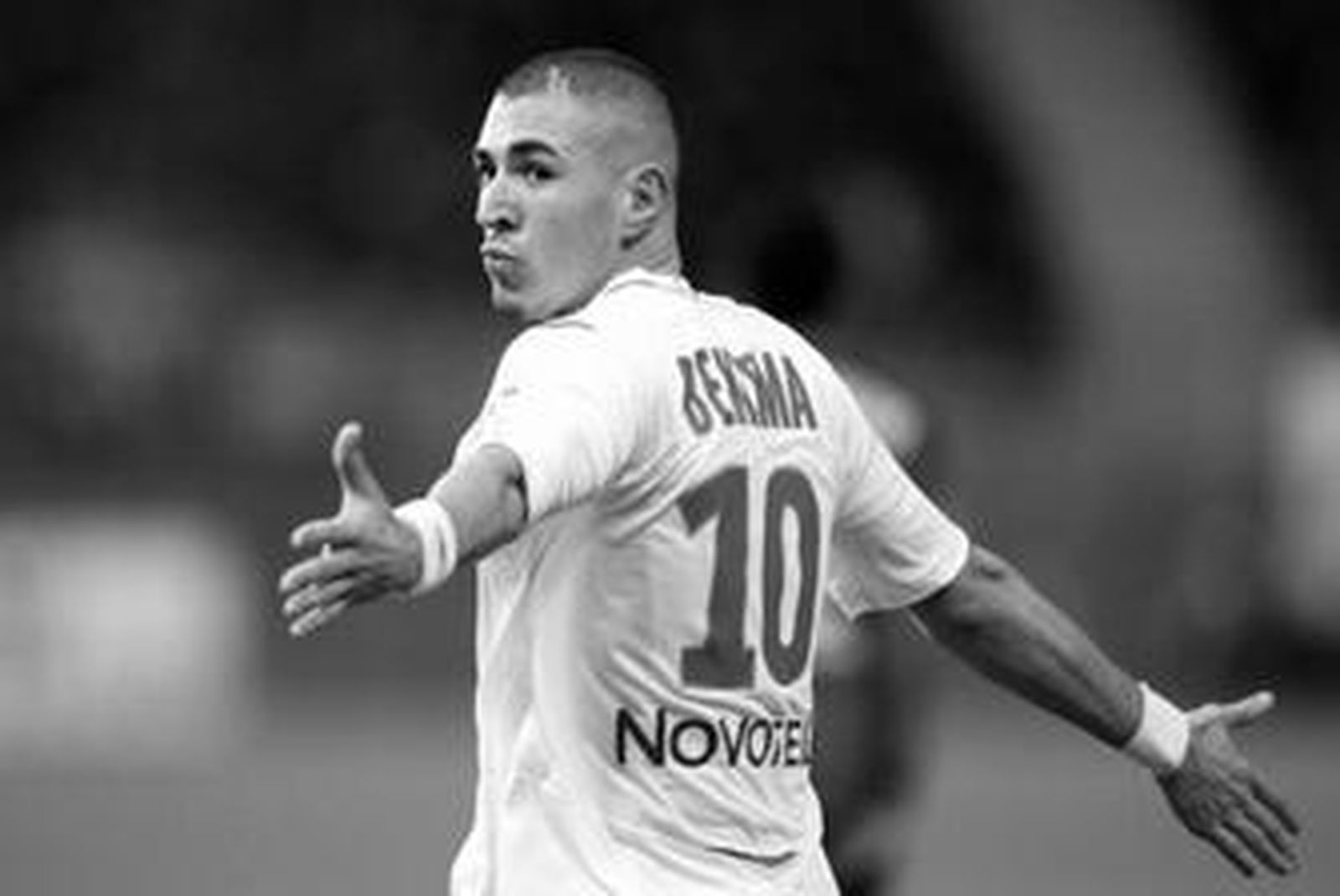 El delantero Karim Benzema, en un partido de la liga francesa con el Olympique de Lyon.
