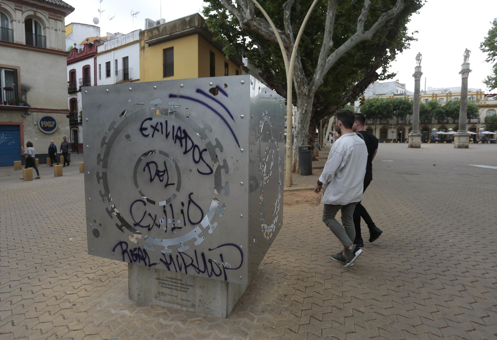 Monumento al VIH en la Alameda de Hércules