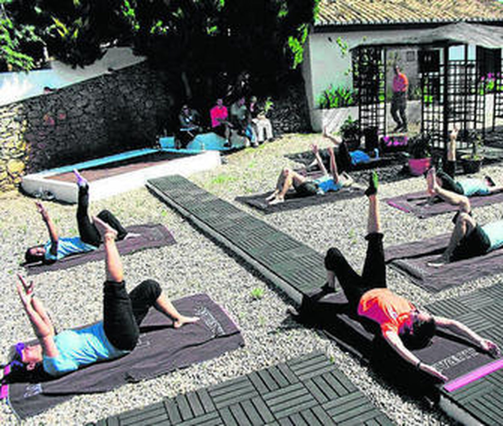 La jornada de ejercicio comienza a las siete de la mañana.