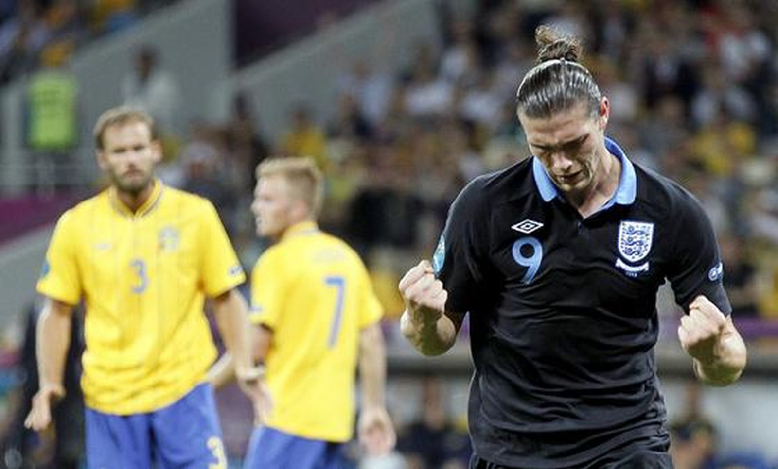 Inglaterra vence 'in extremis' en un partido loco y dejan a Suecia fuera de la Eurocopa.

Foto: EFE