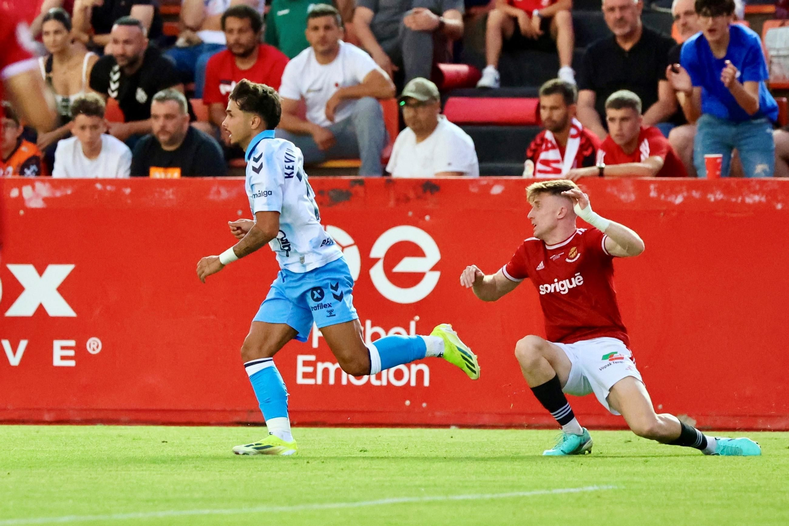 Así fue la locura del ascenso del Málaga CF en Tarragona