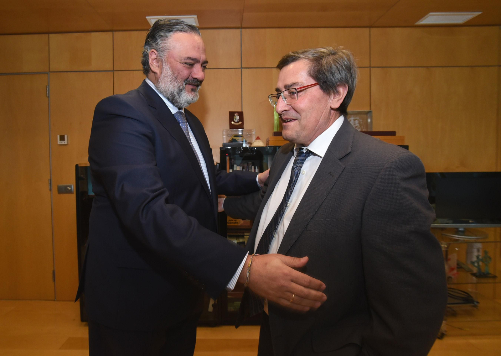 Primer encuentro entre José Entrena y Pablo García.