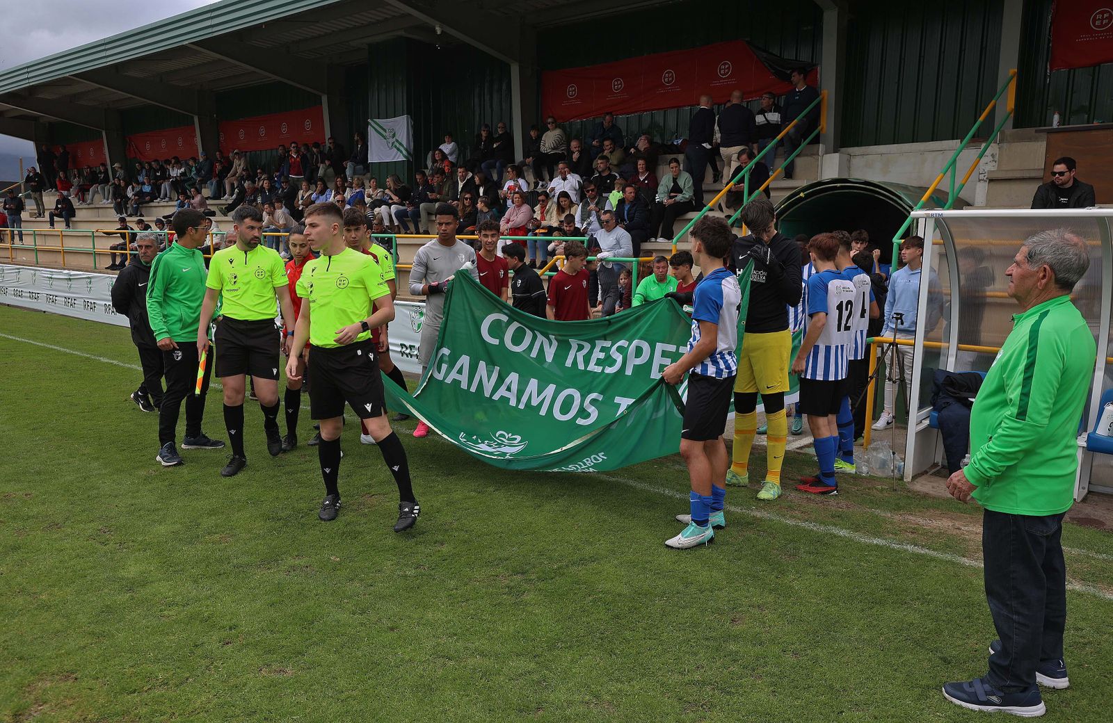Imágenes de las finales de la Copa Andalucía infantil y cadete de fútbol en Los Barrios