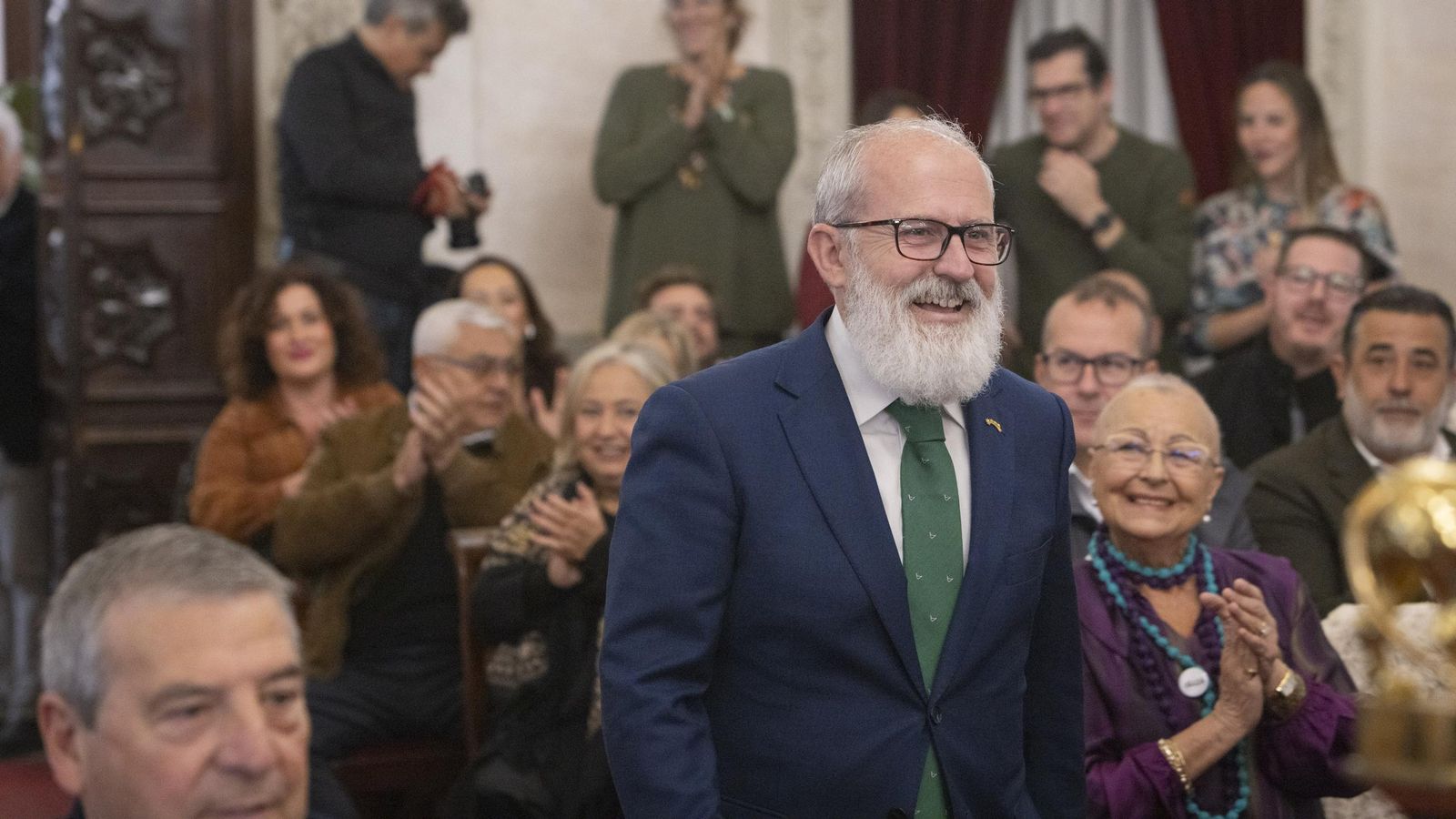 Las imágenes del traspaso de coronas de SM los Reyes Magos de Cádiz