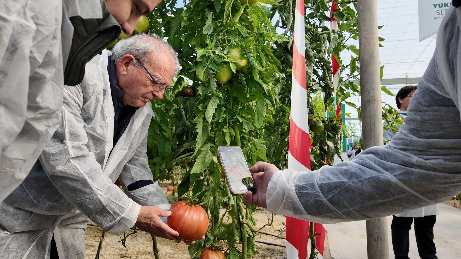 Yuksel inaugura su nuevo centro de investigación y desarrollo en Vícar