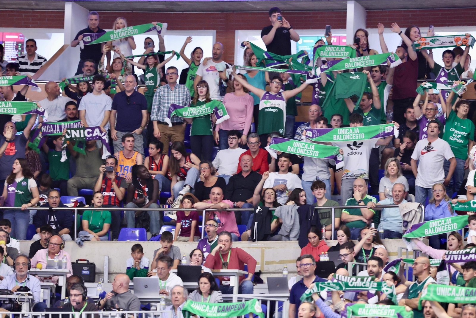 Búscate en las gradas del Carpena en el Unicaja-Baskonia