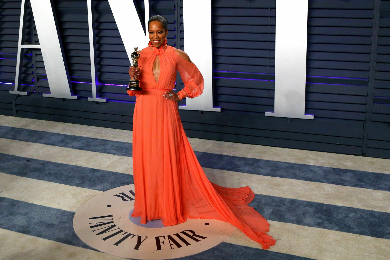Los lookazos de las estrellas en la fiesta de Vanity Fair