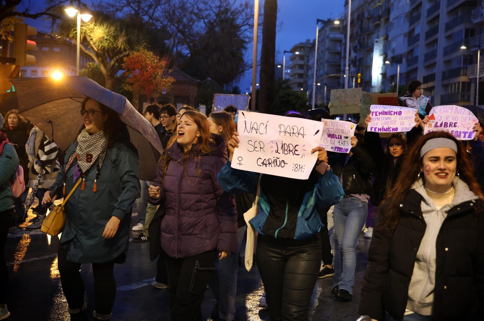 Imágenes de la manifestación del 8M en Huelva