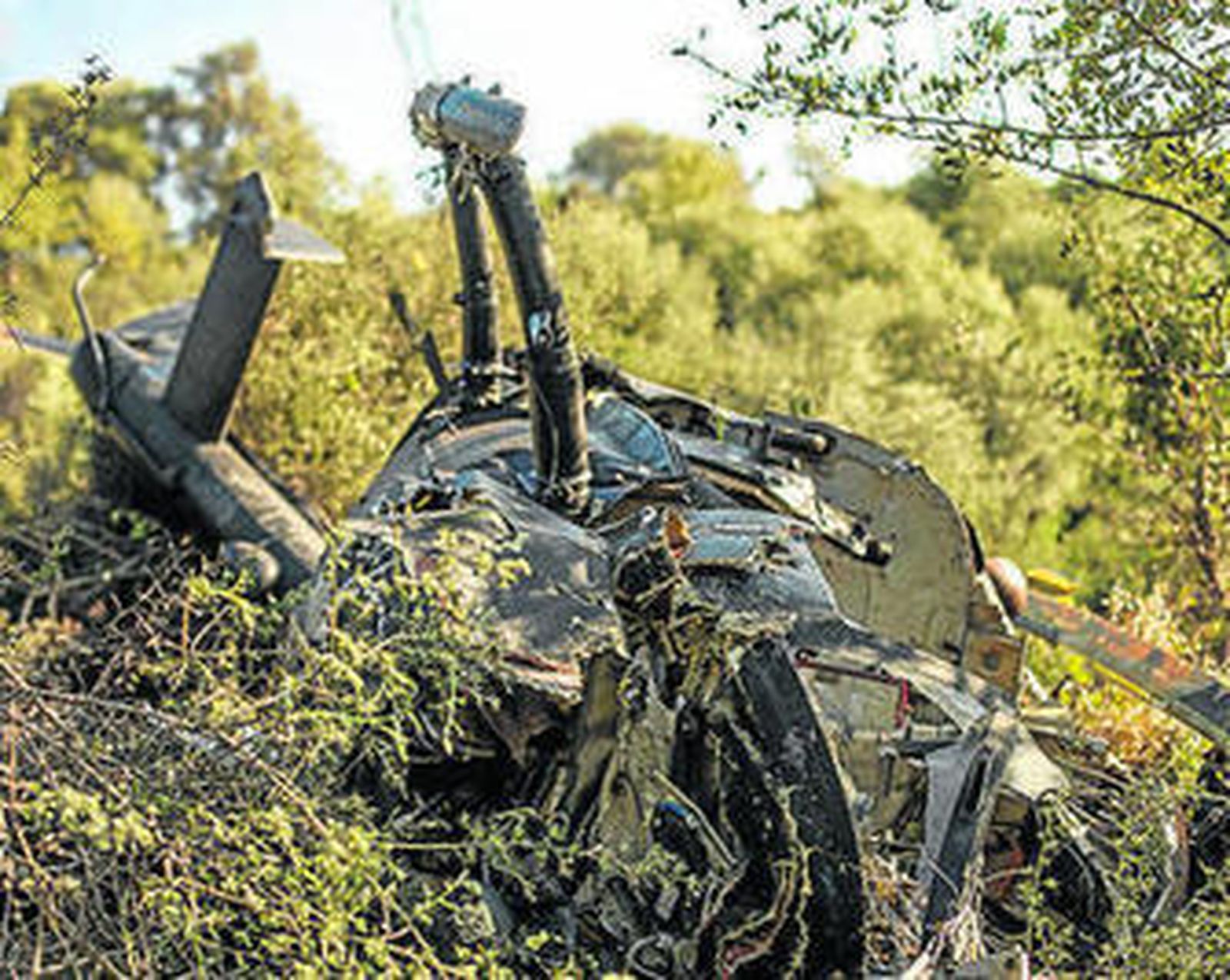 Restos del helicóptero siniestrado.
