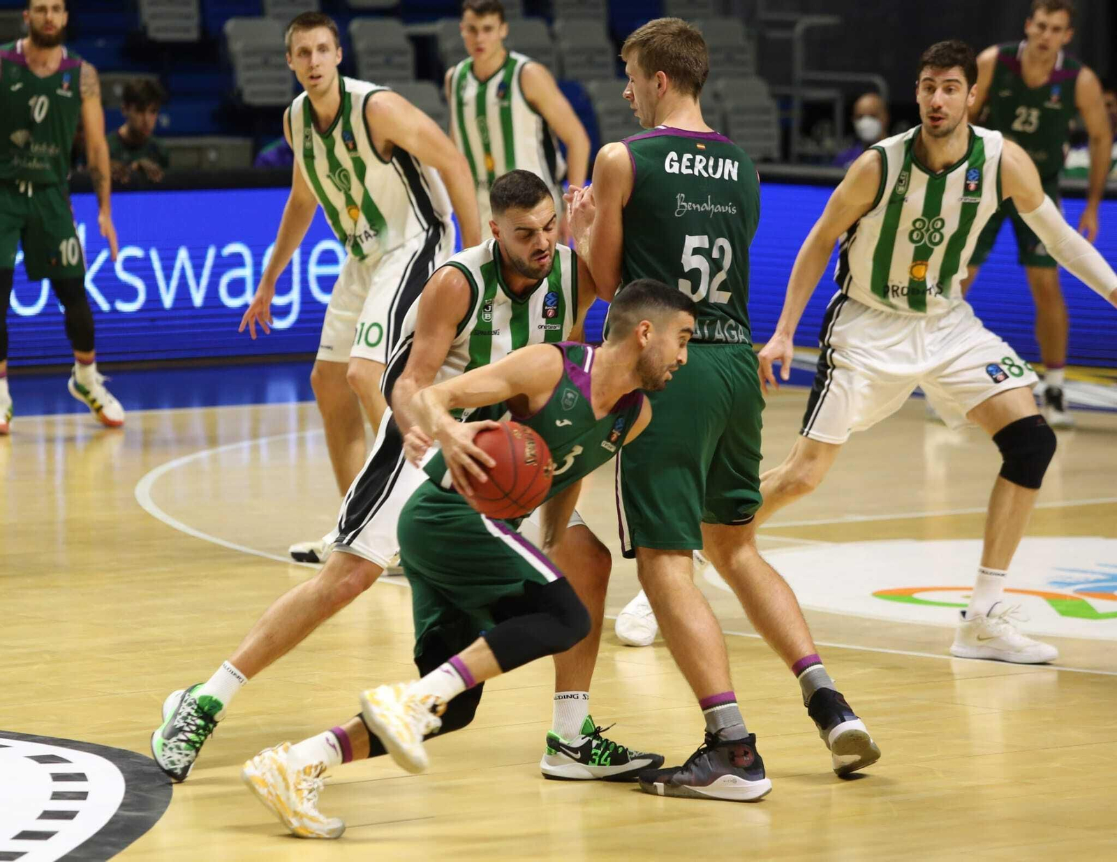 Las fotos del Unicaja - Joventut del Top 16 de Eurocup