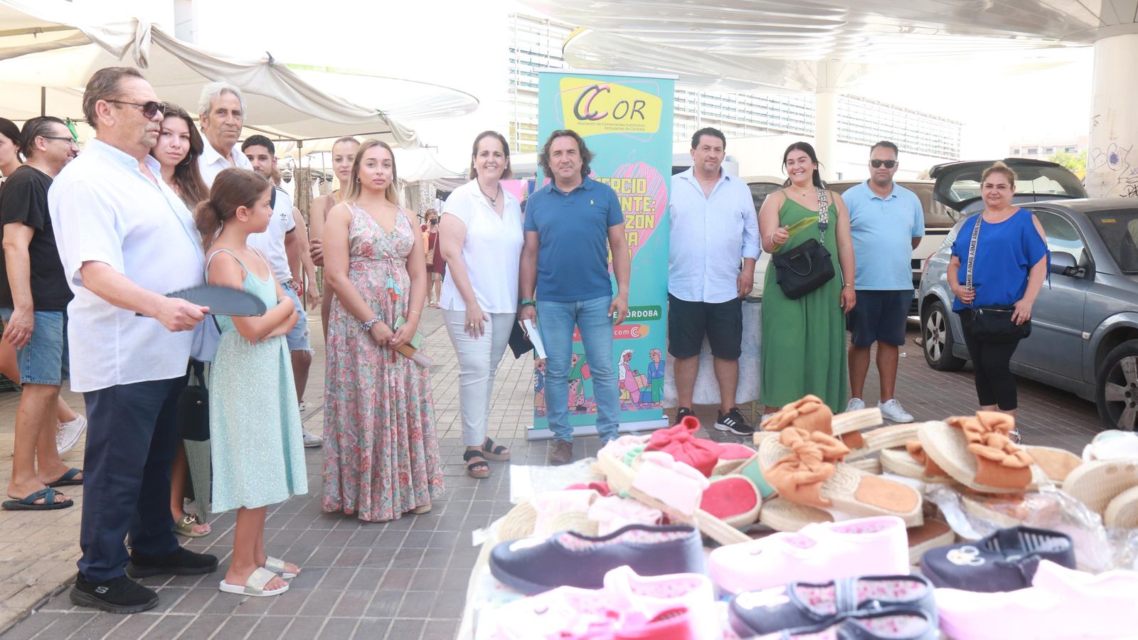 Comerciantes en el mercadillo de Las Setas.