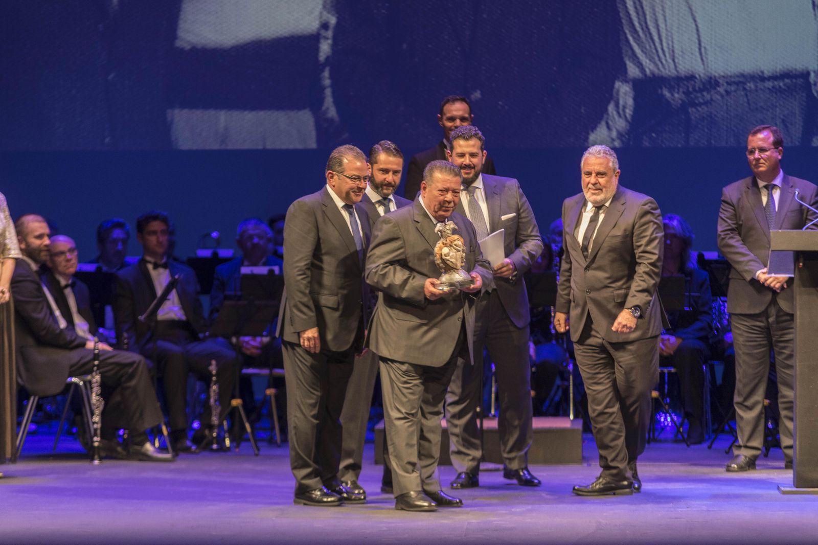 Los Villanueva reciben  El Llamador