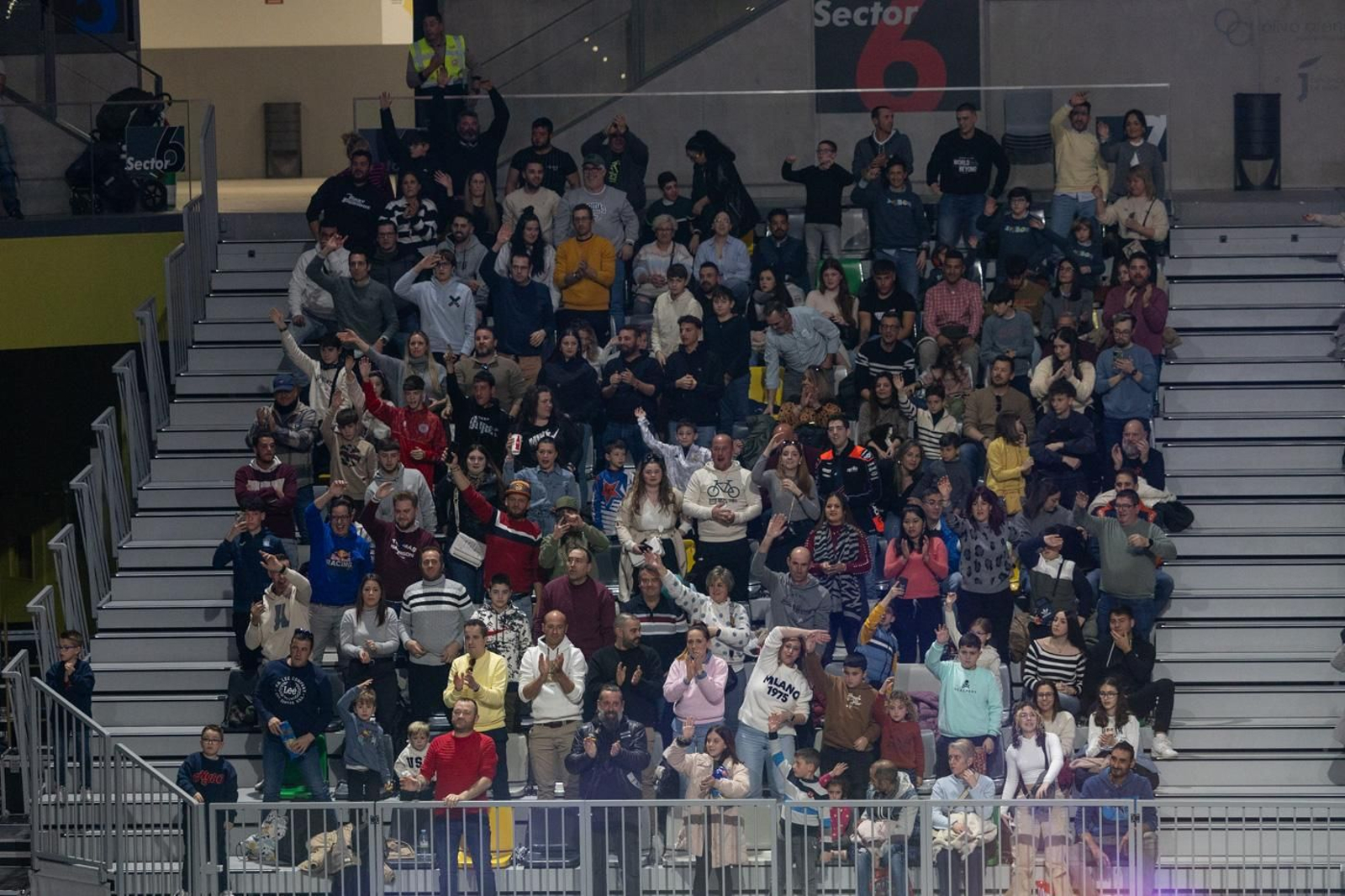 En imágenes: el Soloflow Freestyle enamora en Jaén con acrobacias y espectáculo en estado puro
