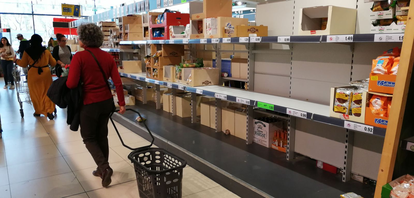 Las imágenes del Estado de Alarma en Almería por el Coronavirus COVID-19