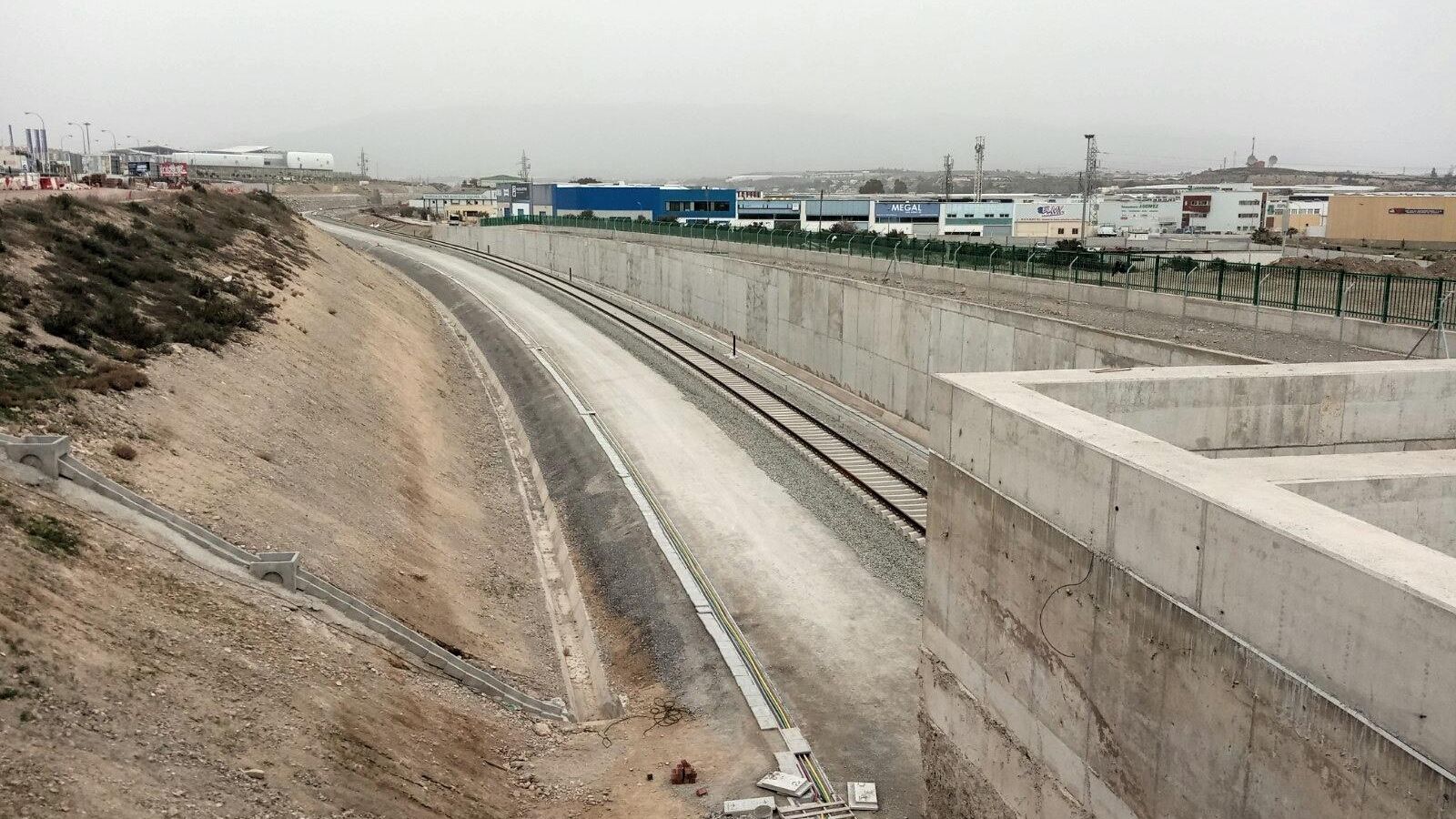 Vía ancho ibérico montada tramo Río Andarax-El Puche
