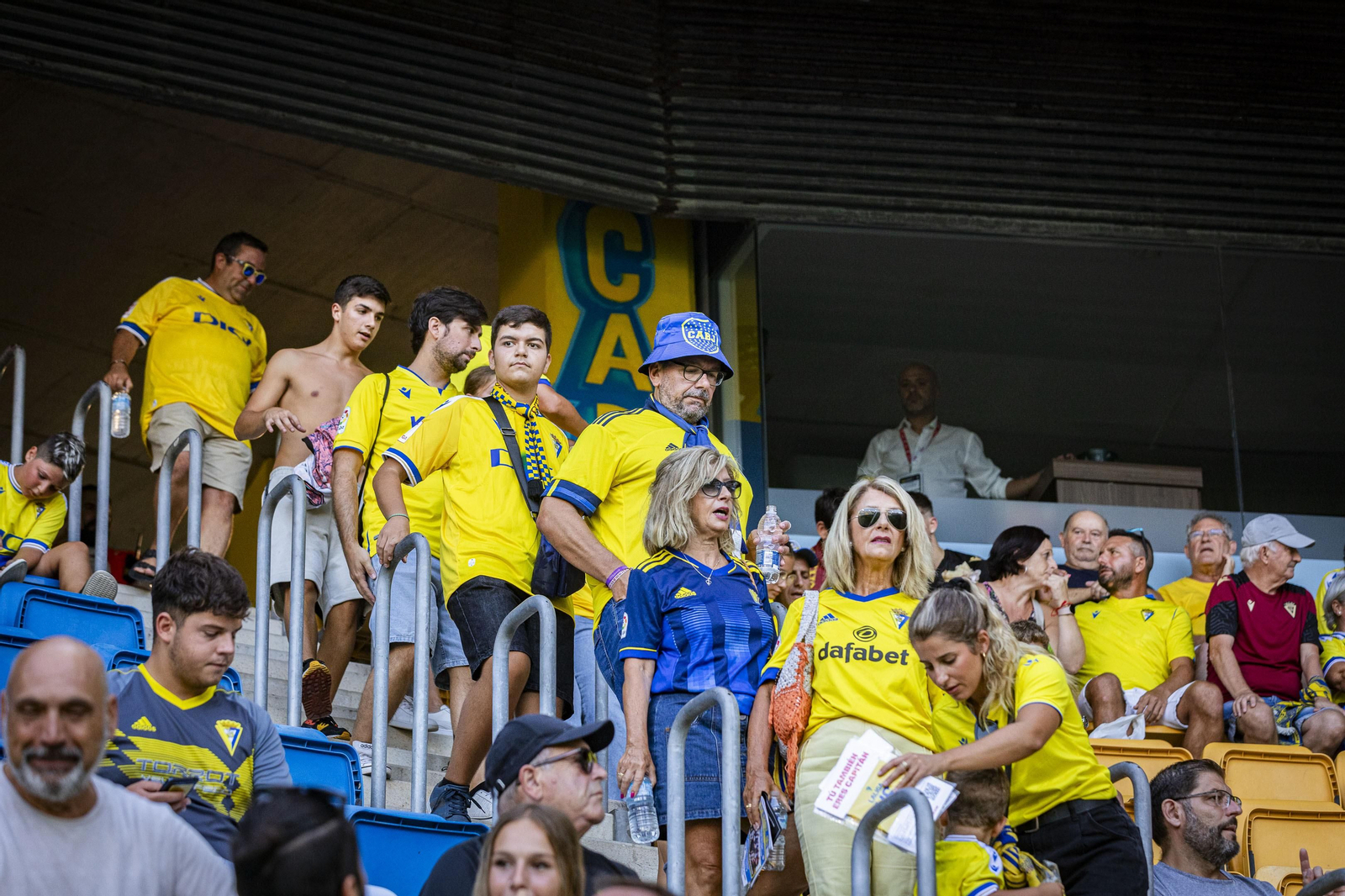 Búscate en el partido Cádiz-Alavés