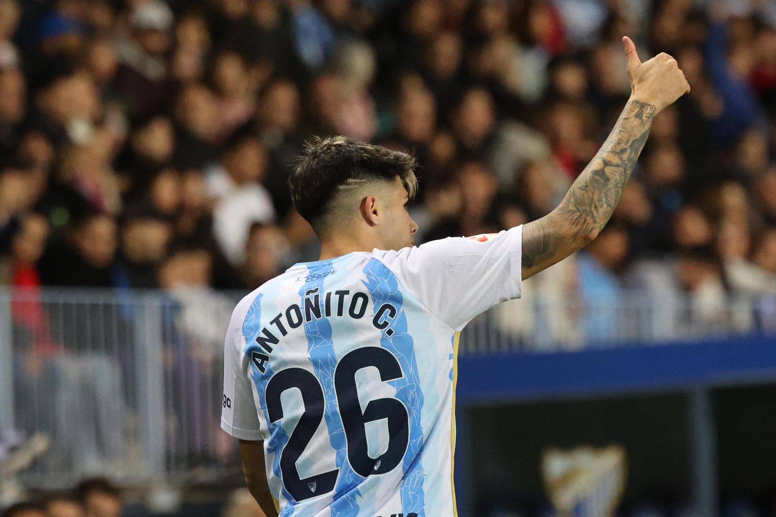 Búscate en las gradas en el Málaga-Deportivo