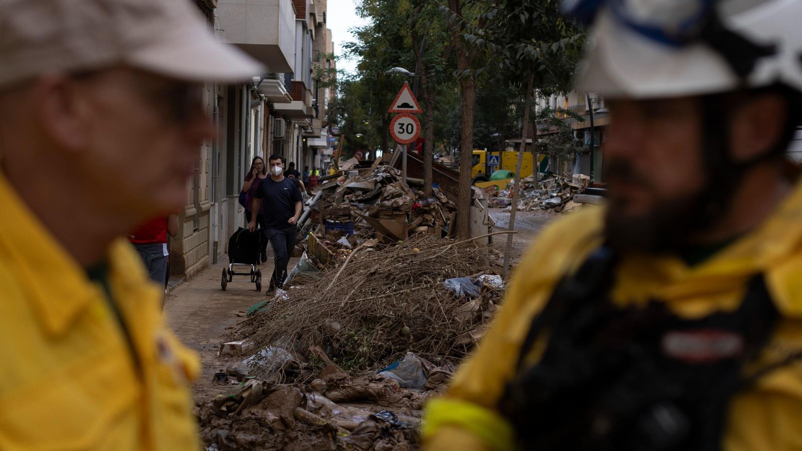 Estado de las calles de Albal nueve días después de la riada Estado de las calles de Albal nueve días después de la riada