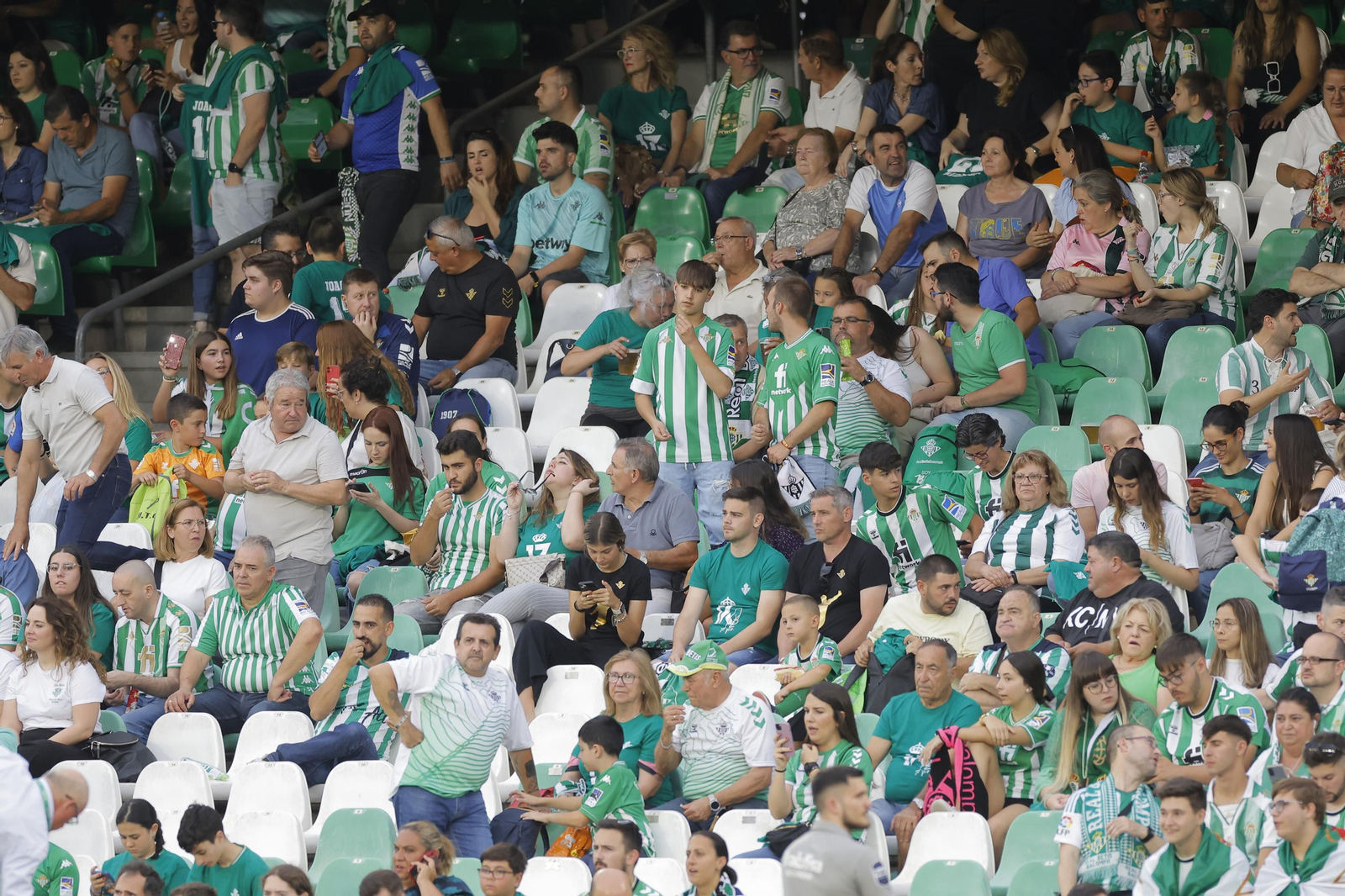 Búscate en las fotos de la despedida de Joaquín