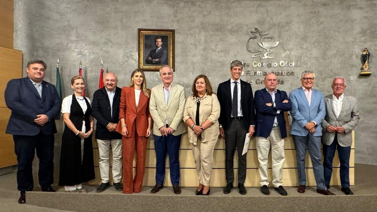 Presentación de la campaña “Cruces Verdes por el Azheimer” en Granada