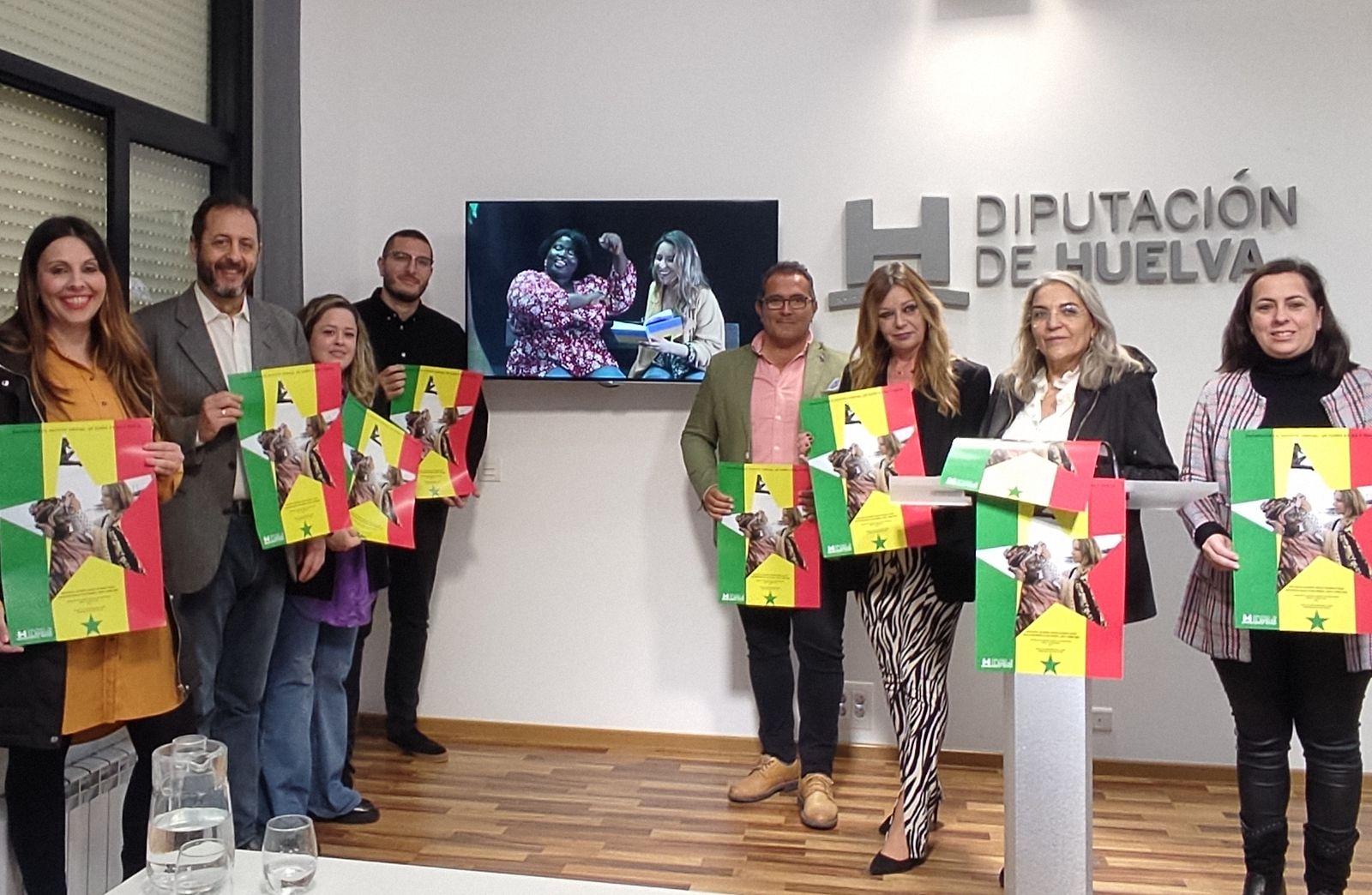 Presentación del proyecto educativo, de desarrollo y alimentación en Senegal en la Diputación de Huelva.