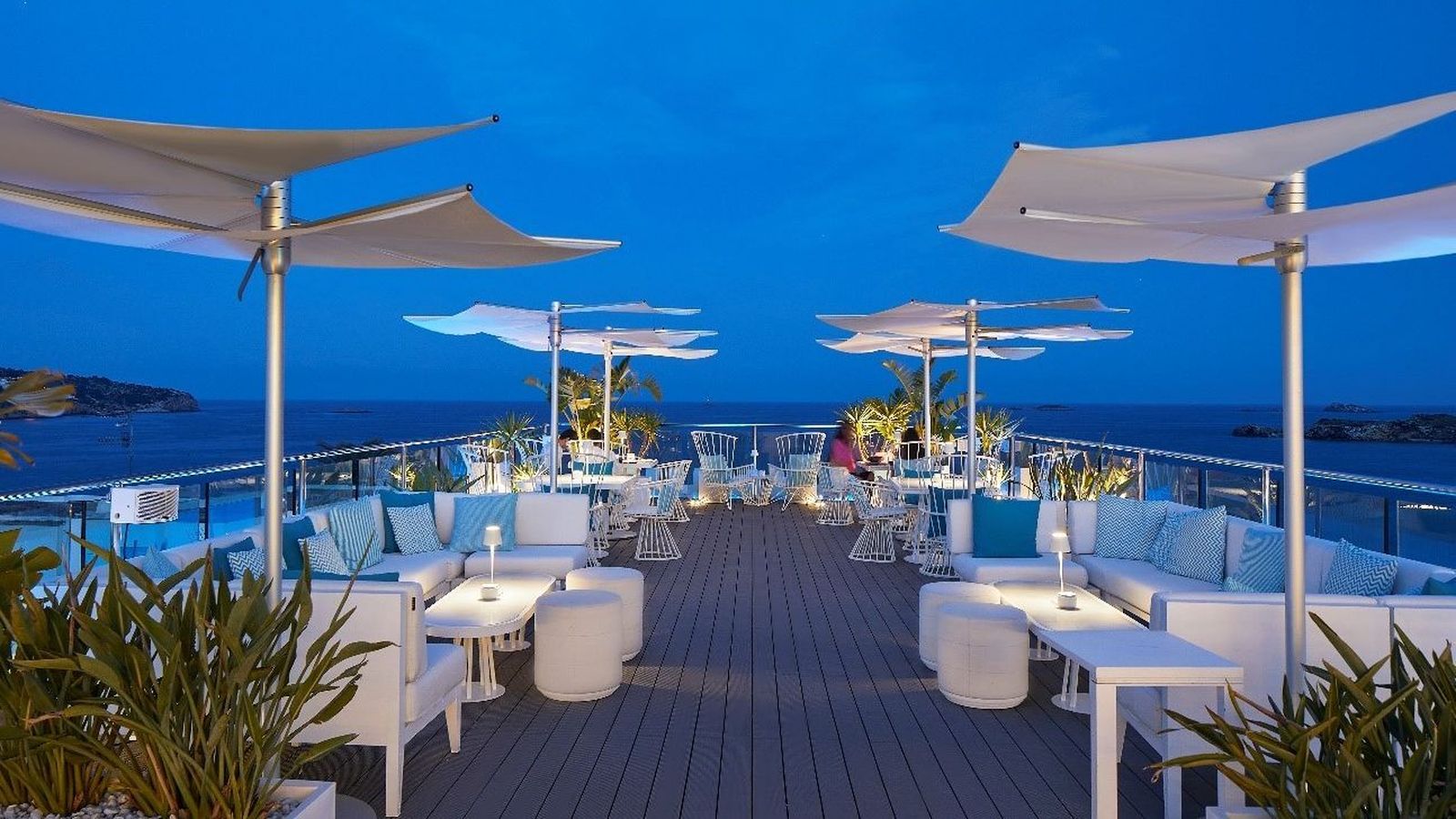 Terraza del Sky Bar del MIM Ibiza