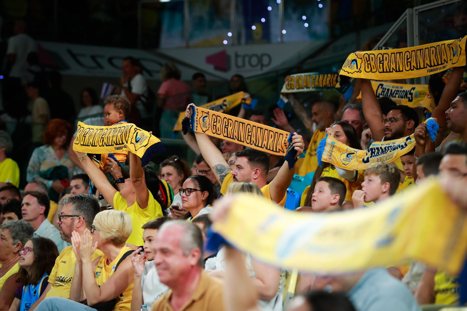 Búscate en las gradas del Gran Canaria-Unicaja