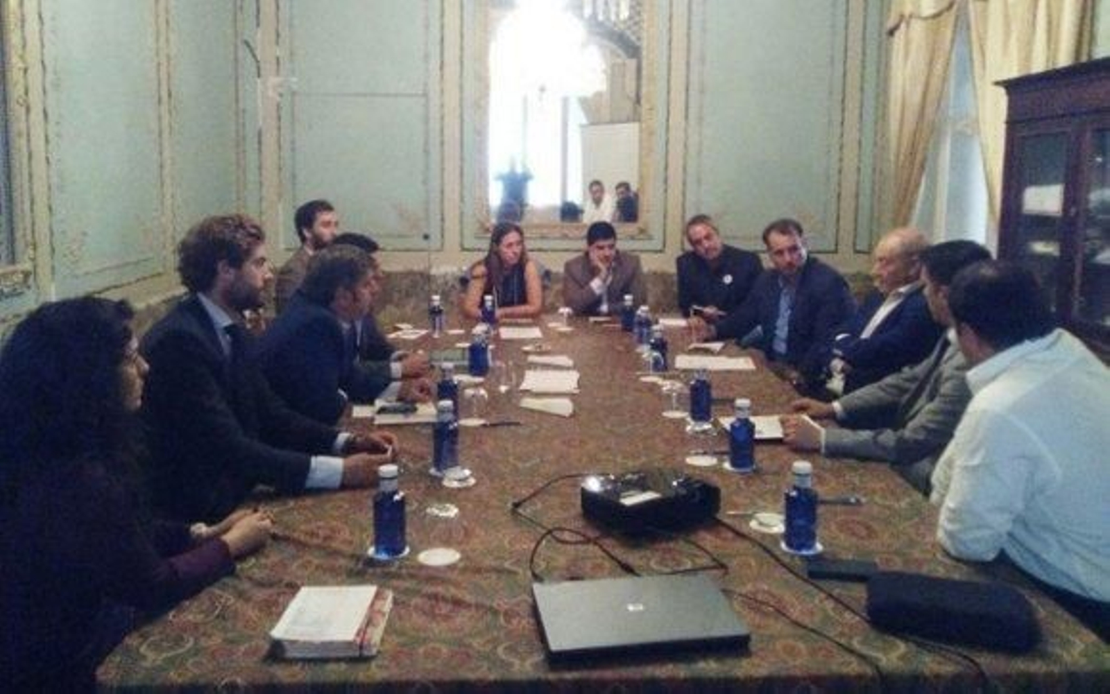 Aje se reúne con Zona Franca de Cádiz en 'Negocios a la Carta'