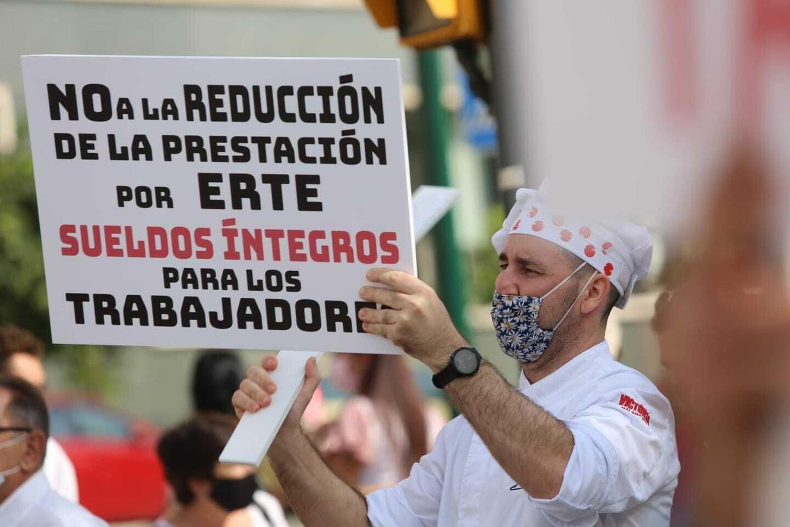 Fotos: Los hosteleros de Málaga alzan la voz para exigir un plan de rescate