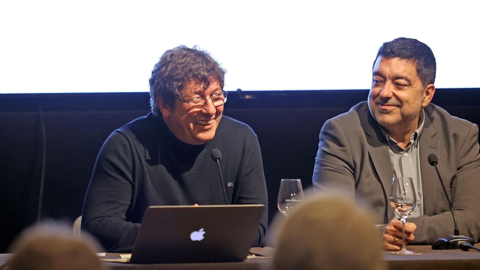 Las fotos de la presentación de 'Sorbos de sacristía', la obra póstuma de Juan Pedro Simó