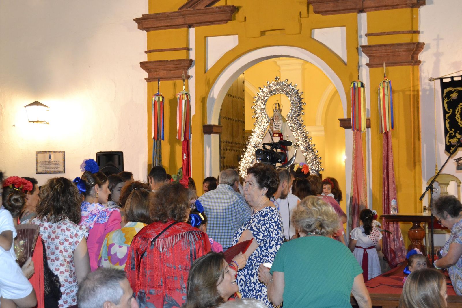 El pregón y la ofrenda floral a la Virgen de la Estrella en Villa del Río, en imágenes