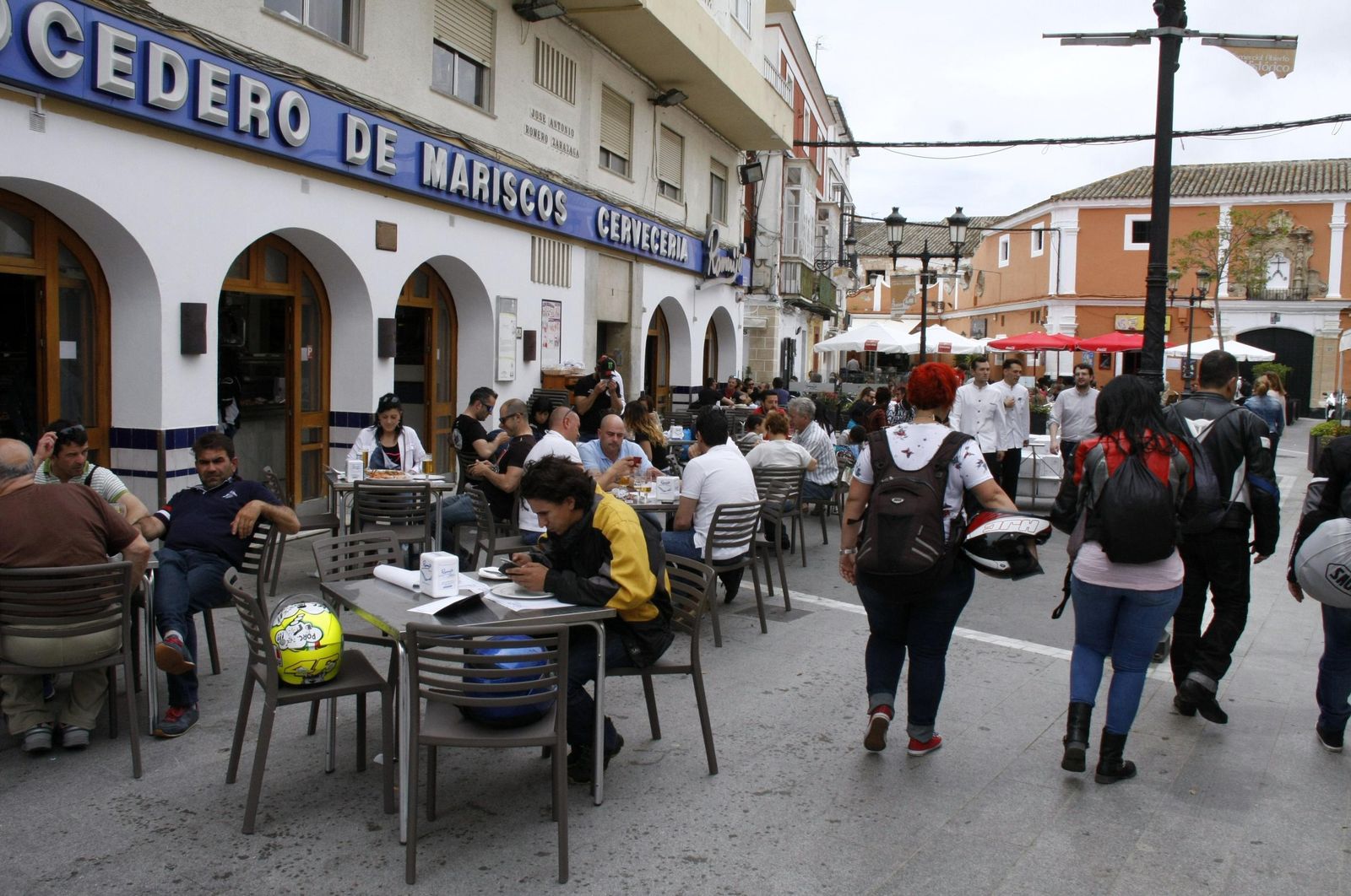 La Plaza de la Herrería es una de las más concurridas junto con la calle Misericordia y la Ribera del Marisco, donde hay muchos establecimientos hosteleros.