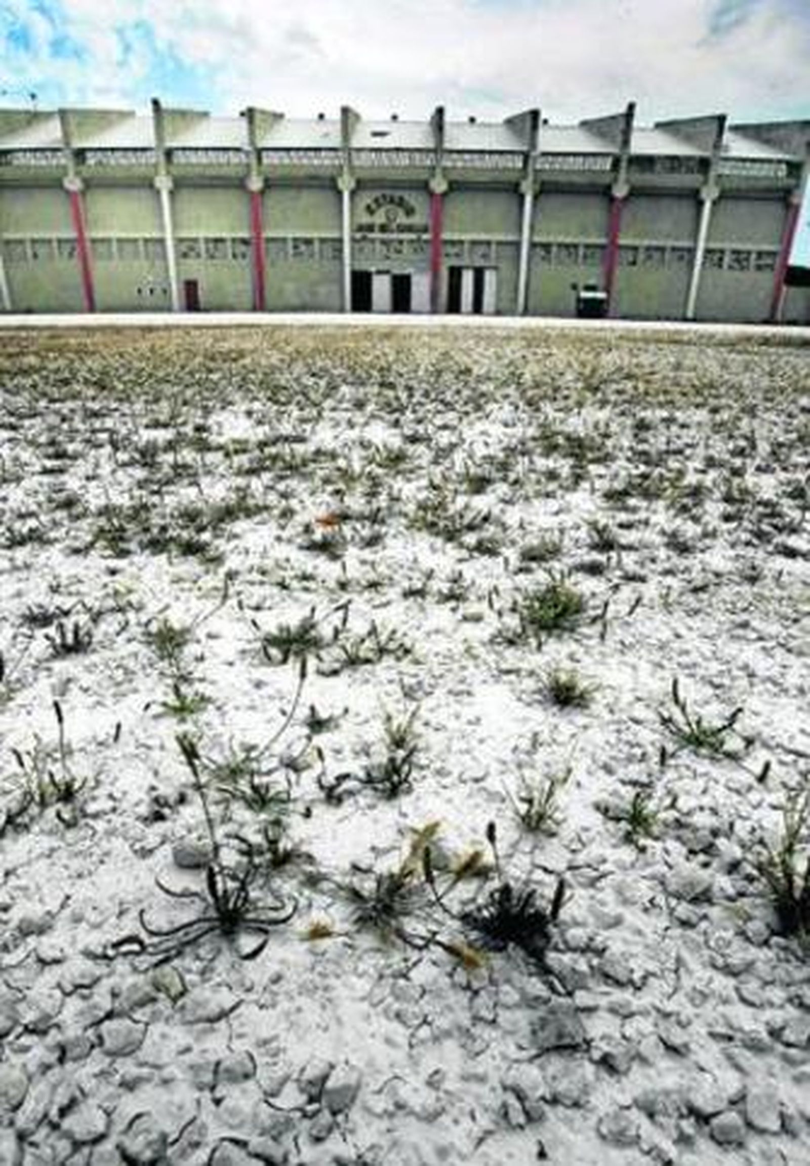 Exteriores del estadio José del Cuvillo.