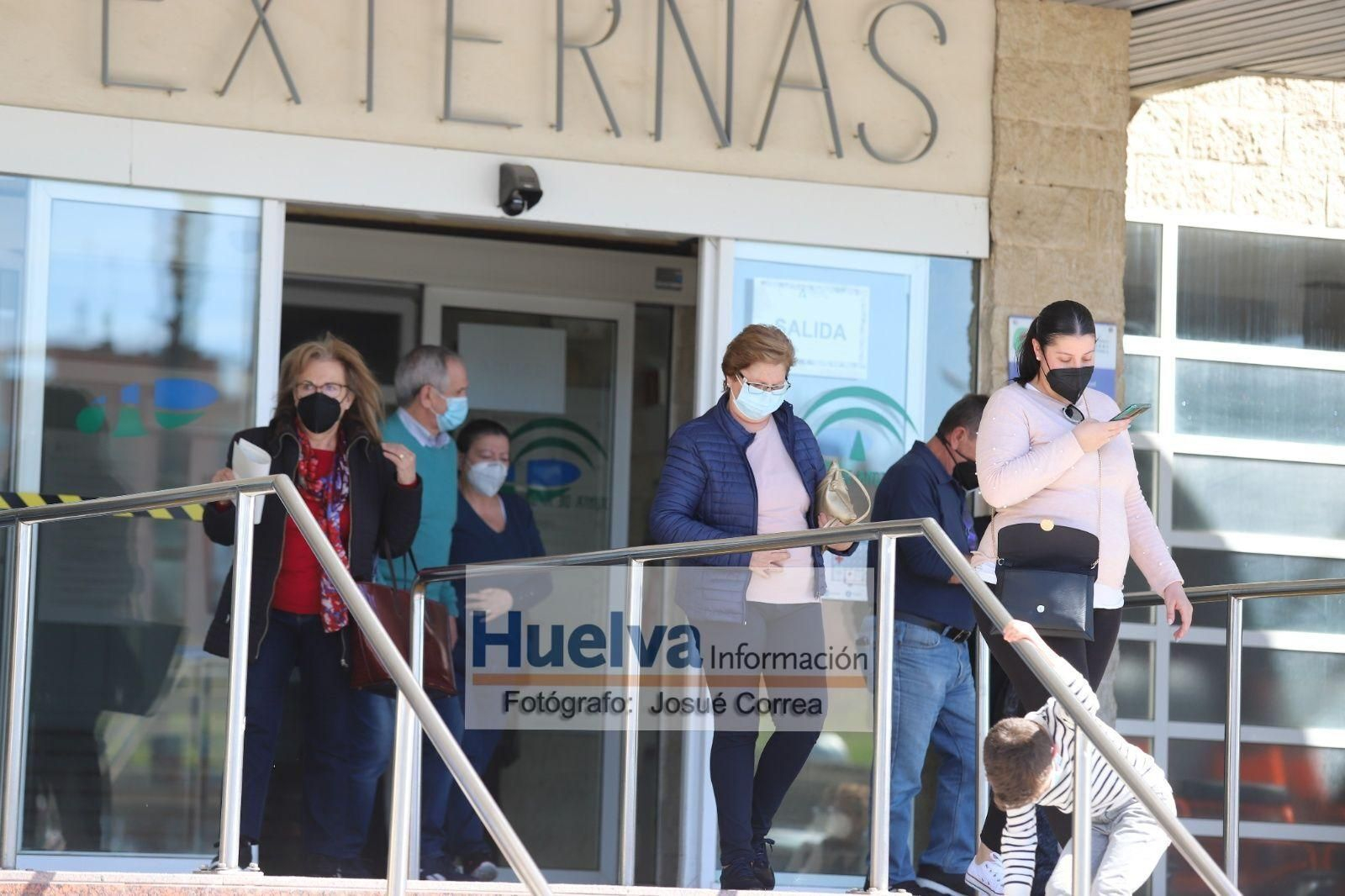 Inmediaciones del Hospital Juan Ramón Jiménez.