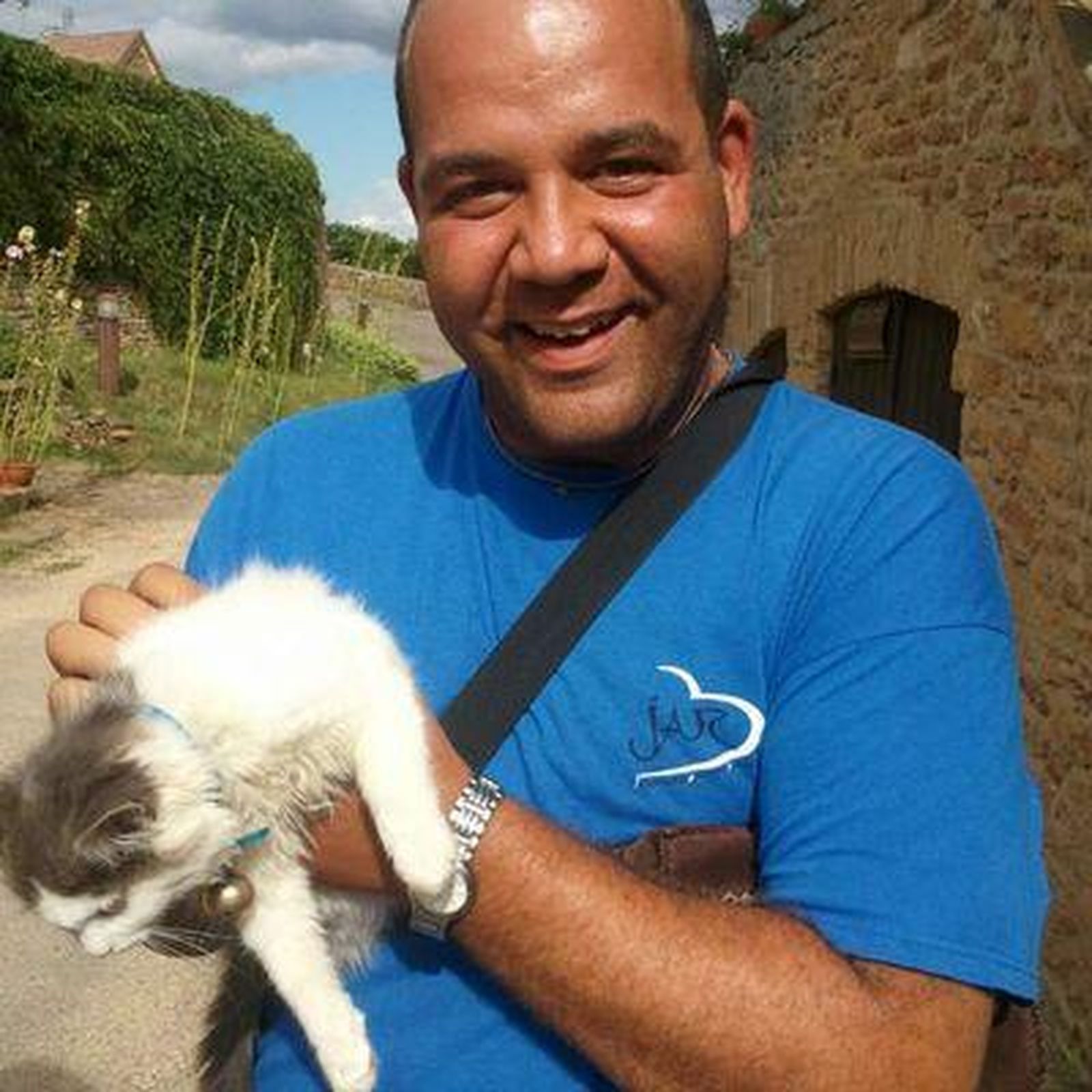 El cura motrileño Iván Merino