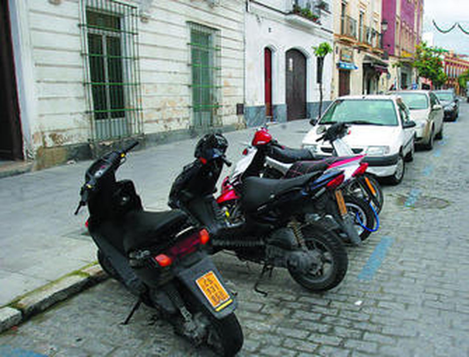 Motos y zona azul, un debate abierto
