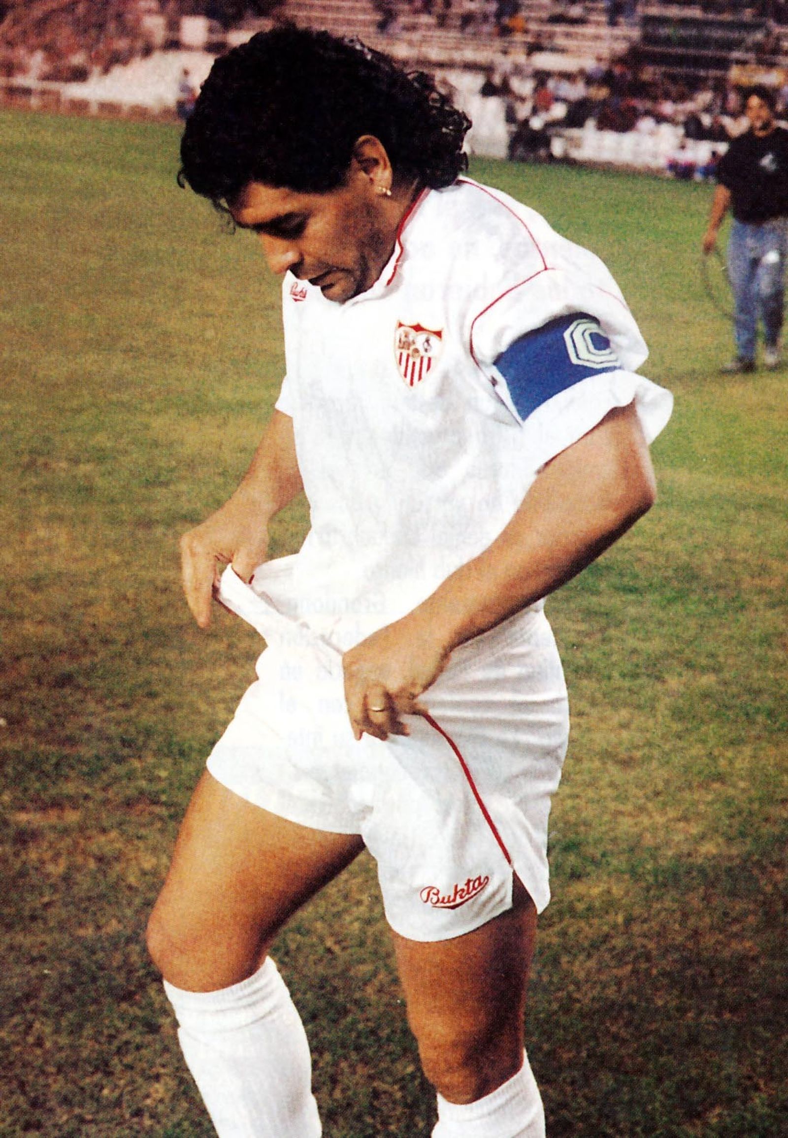 Fotos del paso de Maradona por el Sevilla