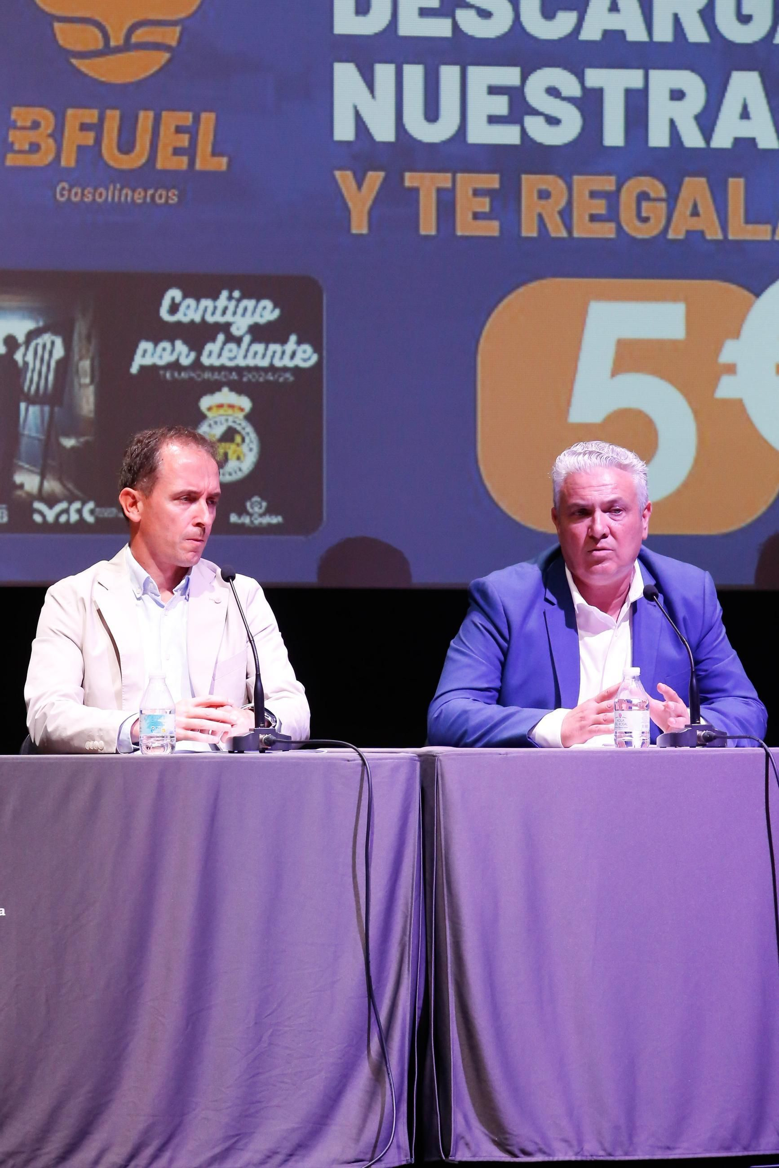 Las fotos de la presentación de la campaña de abonados de la Balona en el teatro la Velada