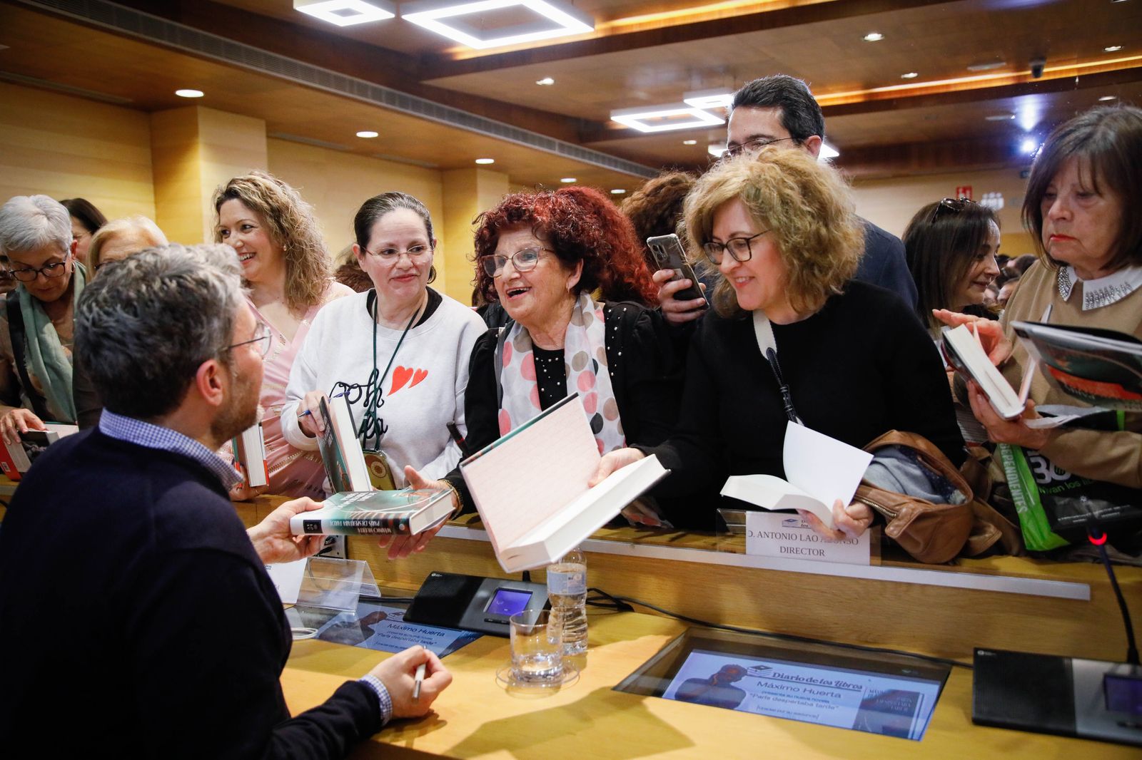 ¿Has estado en la presentación del libro de Máximo Huerta? Entra en la galería y buscate