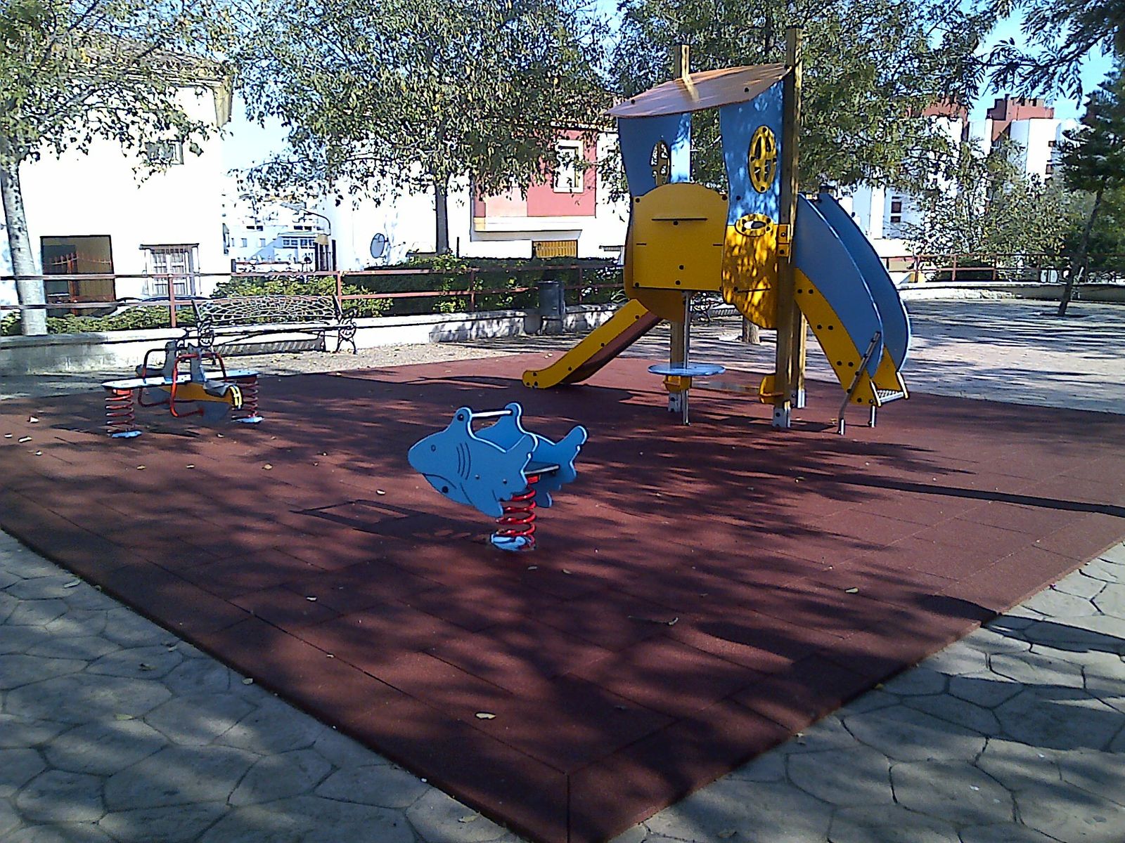 El mantenimiento de parques se encuentra entre los trabajos de los nuevos contratados.